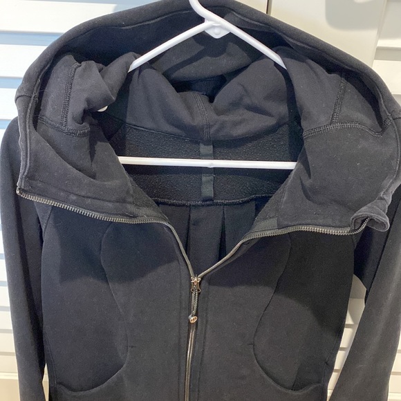Lululemon Jacket - Picture 4 of 7